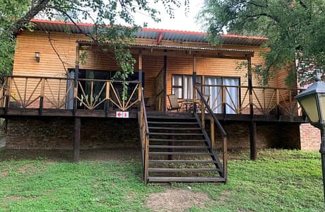 Woodpecker Chalet for 4